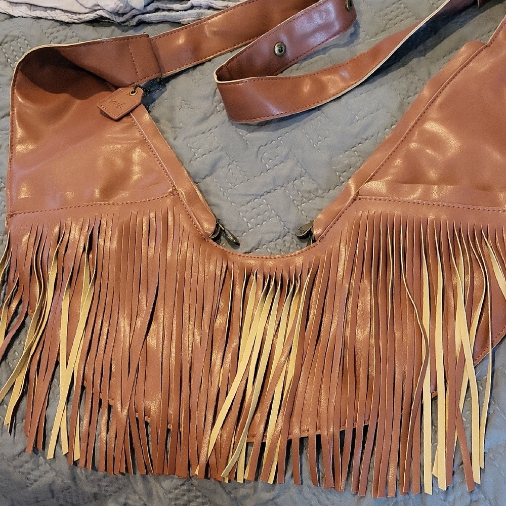 Sash Women’s Brown Fringe Vegan Leather Crossbody Bag - Casual Boho Style - Picture 5 of 7